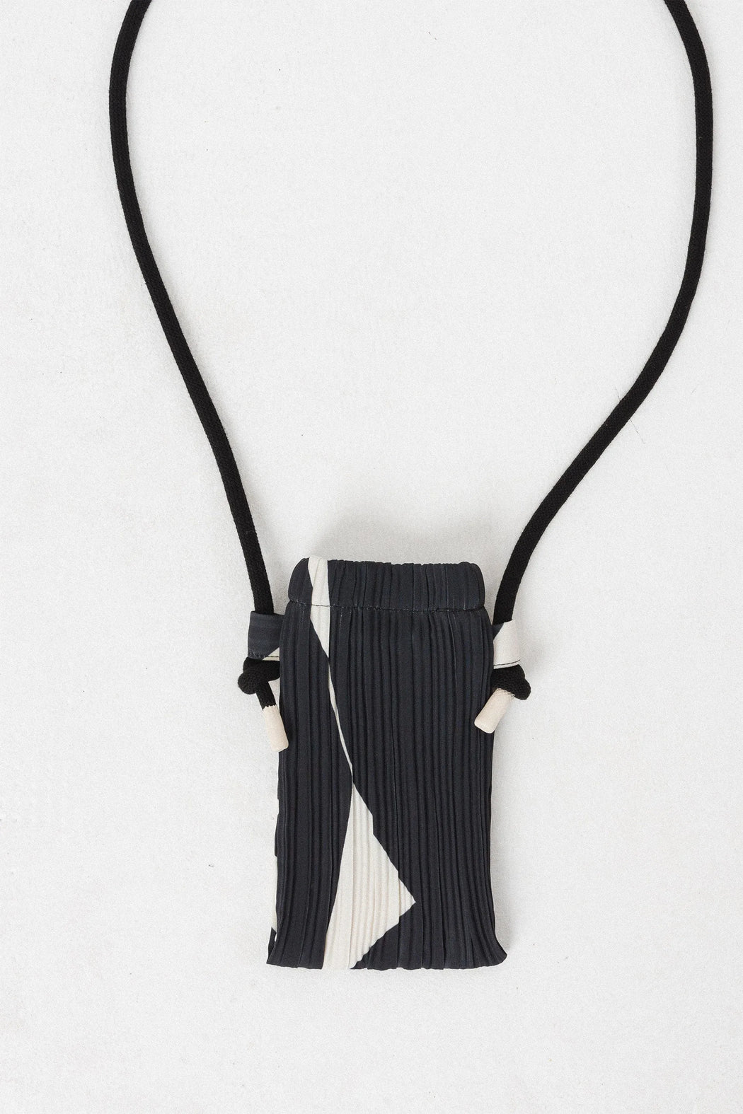 BEAL Handytasche zum Umhängen-SKFK-Taschen-ROTATION BOUTIQUE BERLIN