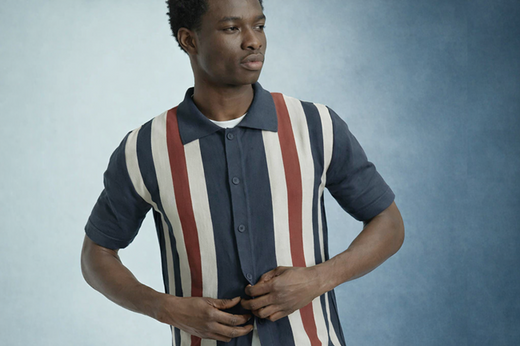 mann mit kariertem hemd