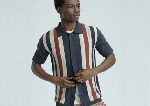 mann mit kariertem hemd