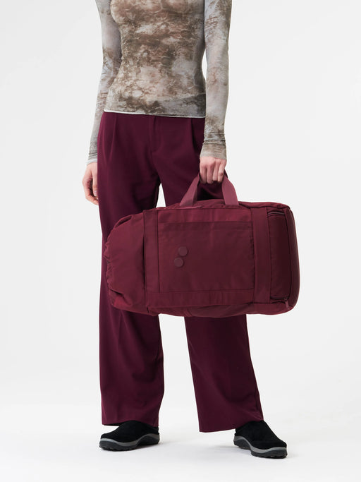 Blok Medium Changeant Glazed Red-Pinqponq-Rucksäcke-ROTATION BOUTIQUE BERLIN