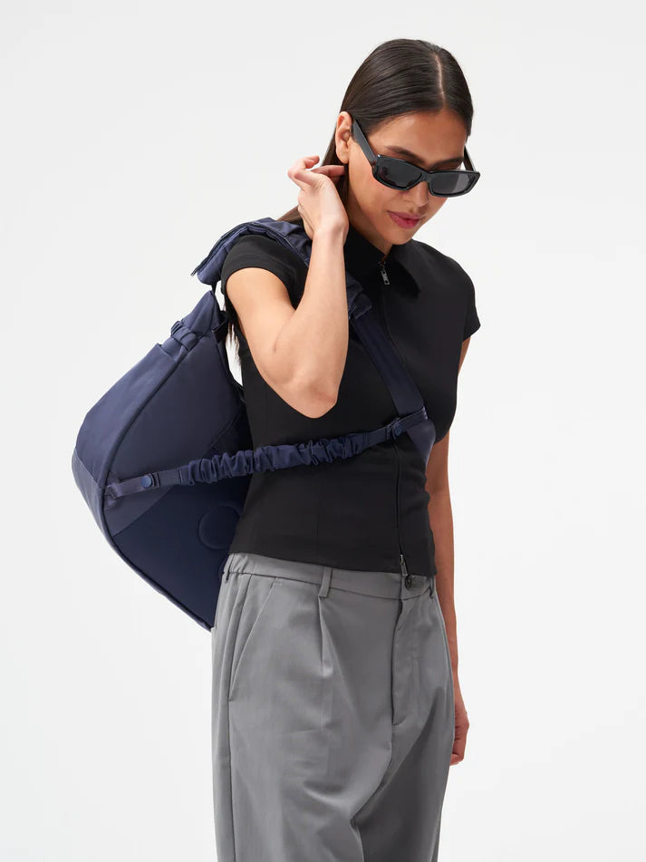 Cross-Body Umhängetasche Krumm Large-Pinqponq-Taschen-ROTATION BOUTIQUE BERLIN