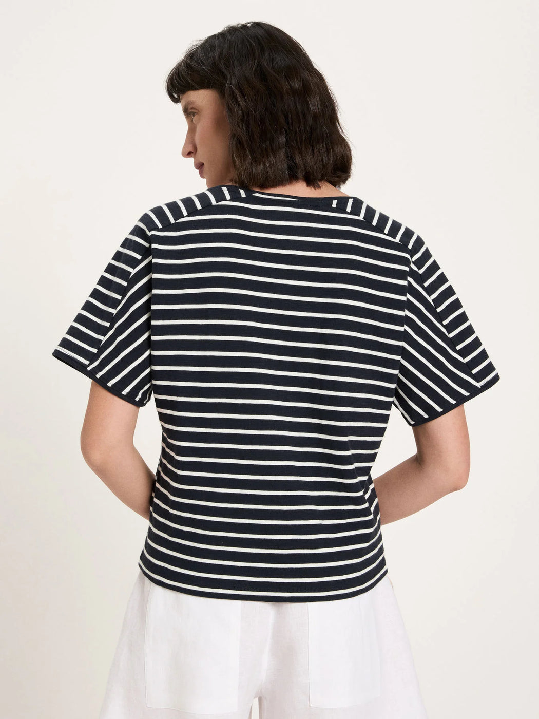 Damen V-Neck Shirt-Lanius-T-Shirts-ROTATION BOUTIQUE BERLIN