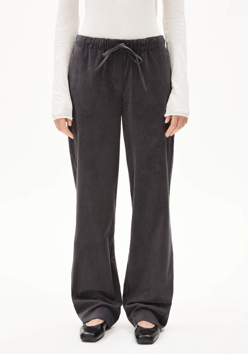 Jaimilaa Corduroy-Armedangels-Hosen-ROTATION BOUTIQUE BERLIN