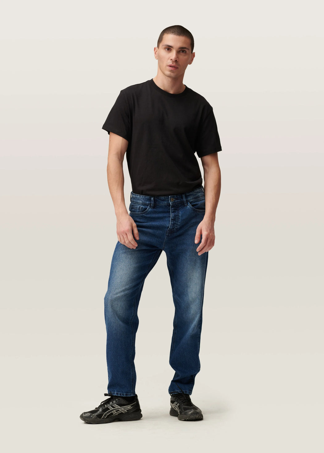 Rise Relaxed Jeans Tapered Fit-Dawn Denim-Hosen-ROTATION BOUTIQUE BERLIN
