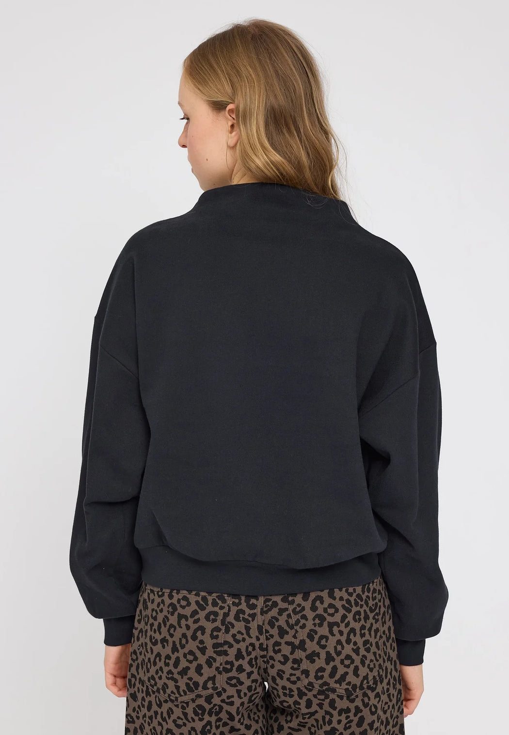 Soft Fabric Mock Turtleneck-Mazine-Pullis & Sweatshirts-ROTATION BOUTIQUE BERLIN