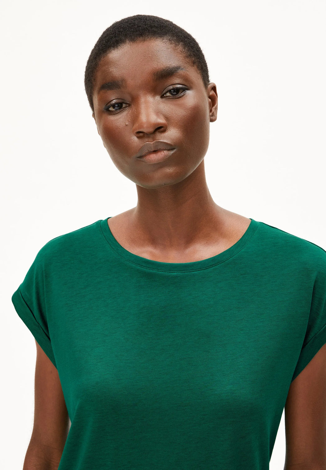 T-Shirt Jilaana Emerald Green-Armedangels-T-Shirts-ROTATION BOUTIQUE BERLIN