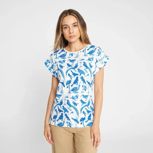Visby Blue Birds - T-Shirt mit Allover Print-Dedicated-T-Shirts-ROTATION BOUTIQUE