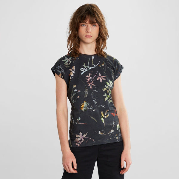 Visby Night Florals - T-Shirt mit Allover Print