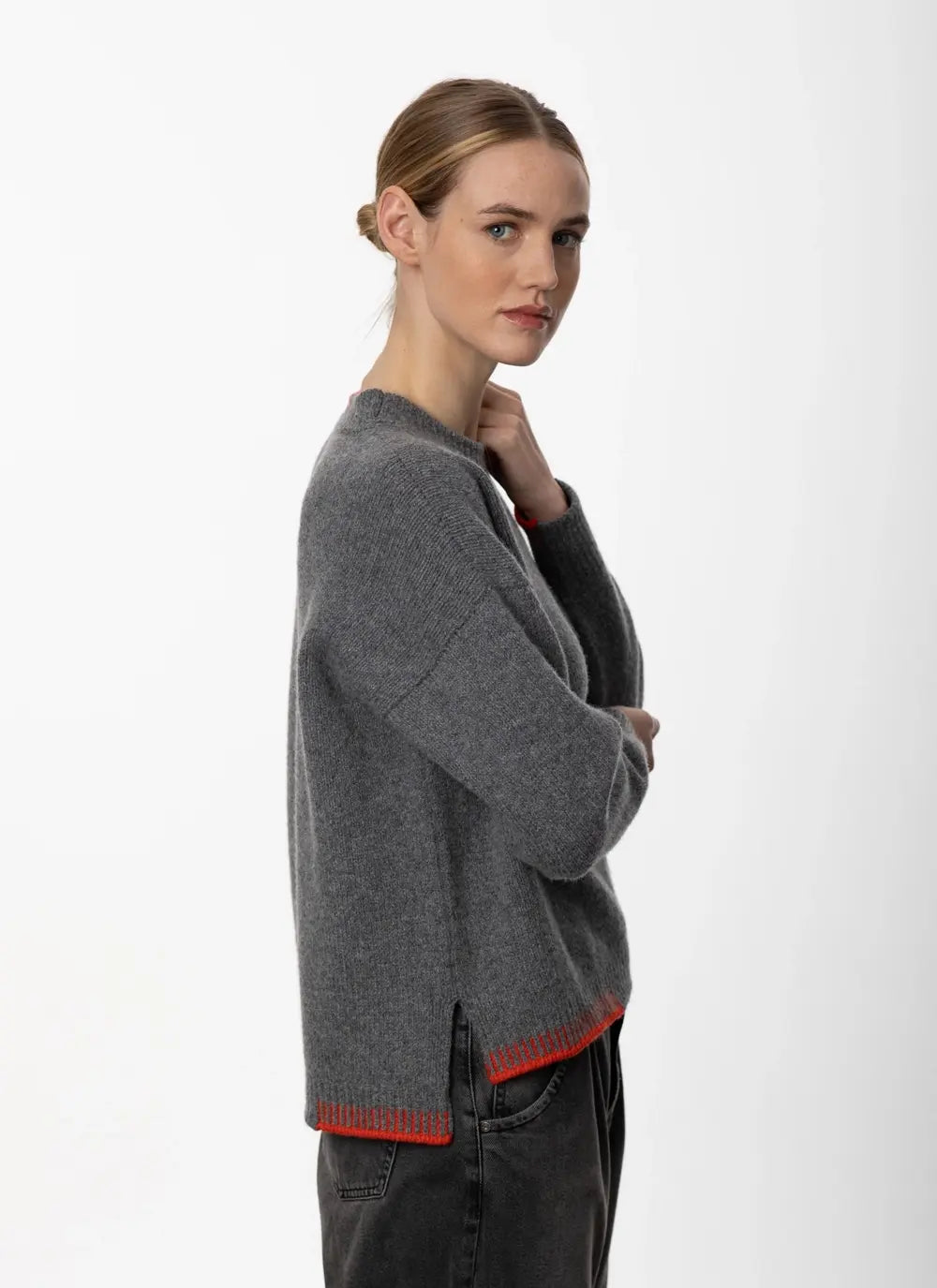 CREW NECK WITH BLANKET STITCH DETAILING von Fisherman – Bild 3