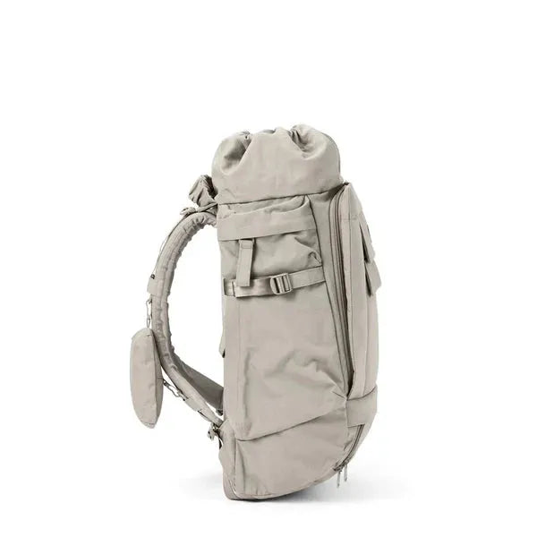 Blok Crinkle Taupe - Rucksack von Pinqponq – Bild 6