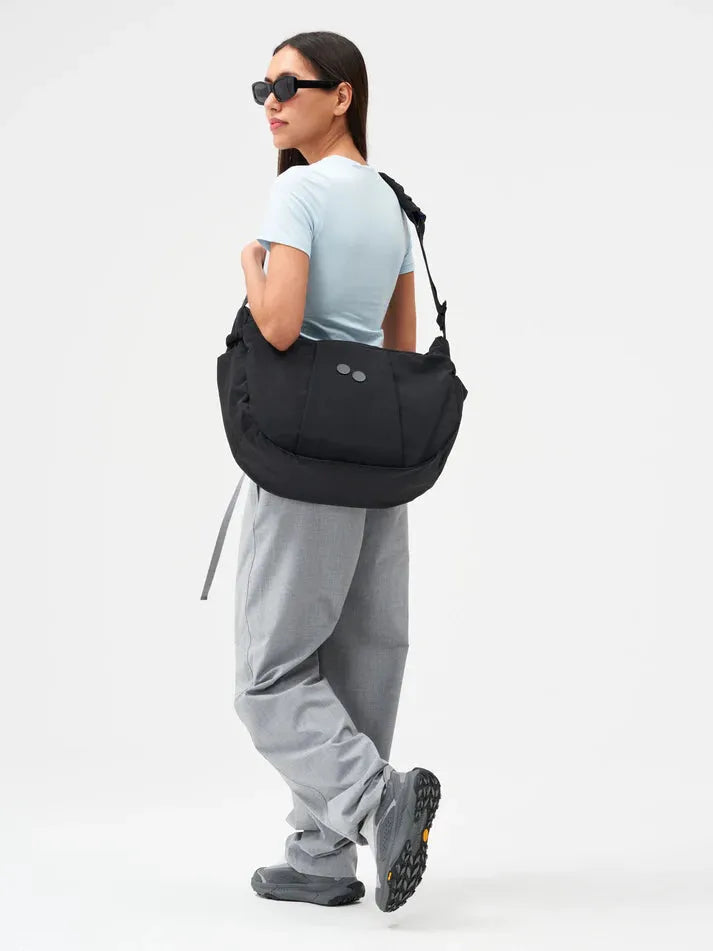 Cross-Body Umhängetasche Krumm Large von Pinqponq – Bild 2